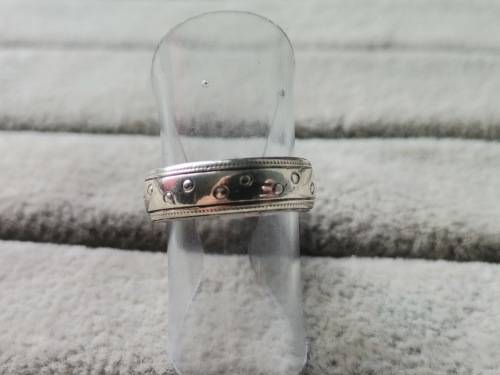DISCOUNT!! Patterned Silver Ring