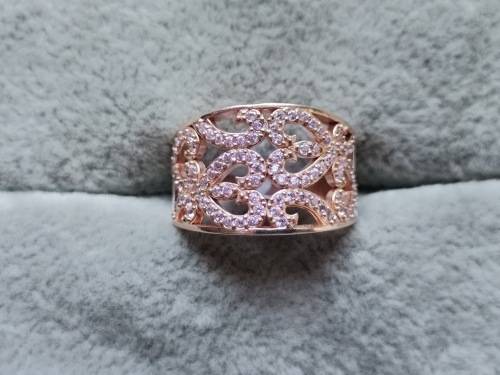 DISCOUNT!! Gorgeous Silver Ring