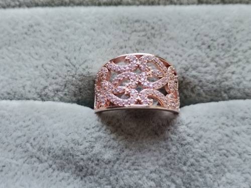 DISCOUNT!! Gorgeous Silver Ring