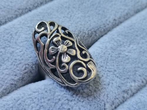 DISCOUNT!! Silver Flower Ring