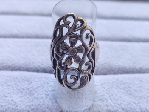 DISCOUNT!! Silver Flower Ring