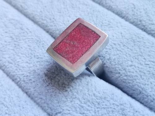 DISCOUNT!! Stunning Silver Ring