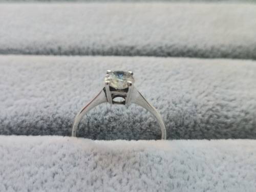 DISCOUNT!! Silver Solitaire Ring