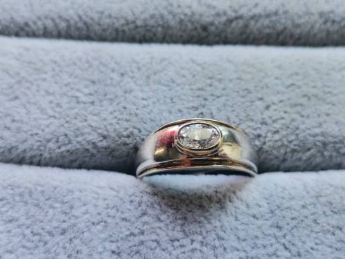 DISCOUNT!! Silver Solitaire Ring