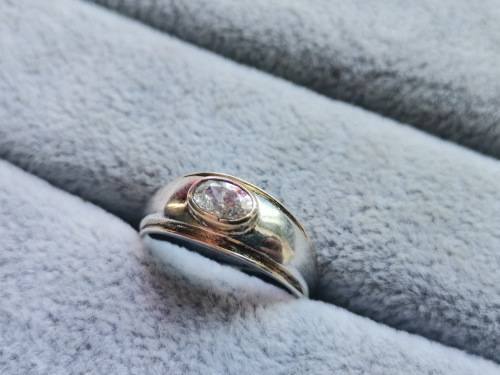 DISCOUNT!! Silver Solitaire Ring