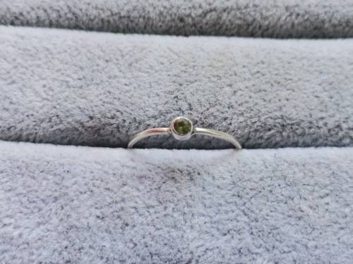 DISCOUNT!! Dainty Silver Solitaire Ring