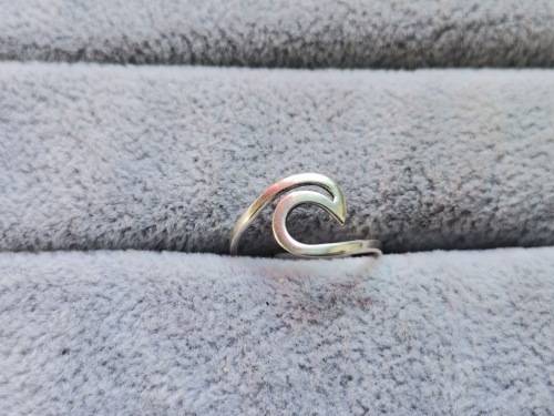 DISCOUNT!! Silver Wave Ring