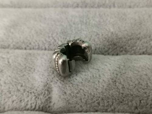 Discount!! Pandora Clip Charm