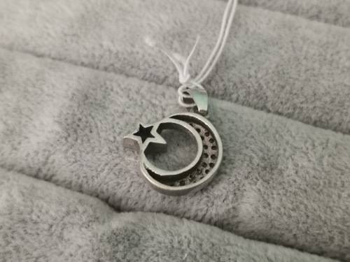**R1 Auction** Silver Moon Pendant