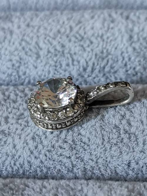 **R1 Auction**  Dazzling Silver Pendant