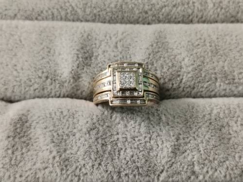 9ct Gold Diamond Ring