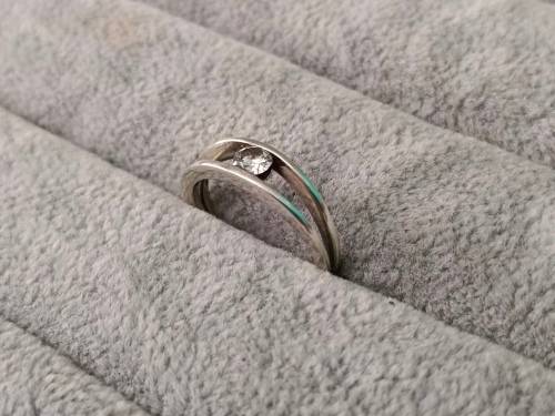9ct White Gold Diamond Ring