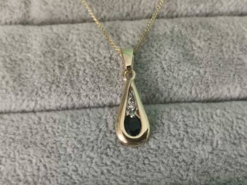 Stunning 9ct Gold Necklace