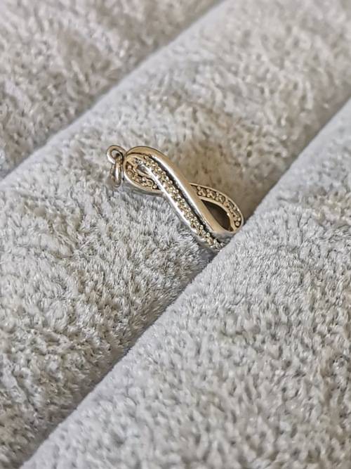 Dainty Silver Infinity Pendant