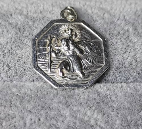 DISCOUNT!!! Detailed Silver Pendant