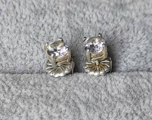 DISCOUNT!!! Silver Stud Earrings