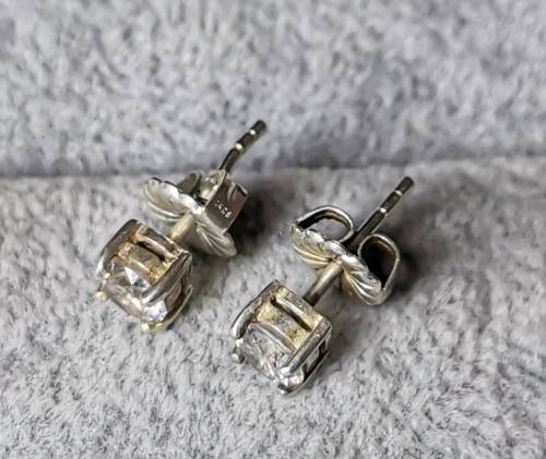 DISCOUNT!!! Silver Stud Earrings
