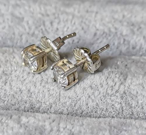 DISCOUNT!!! Silver Stud Earrings