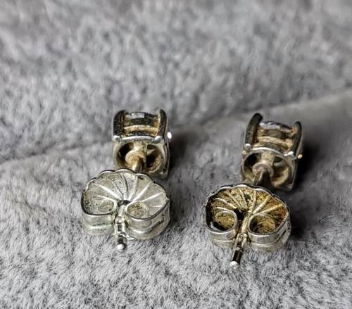 DISCOUNT!!! Silver Stud Earrings