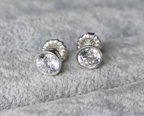 DISCOUNT!!! Silver Stud Earrings