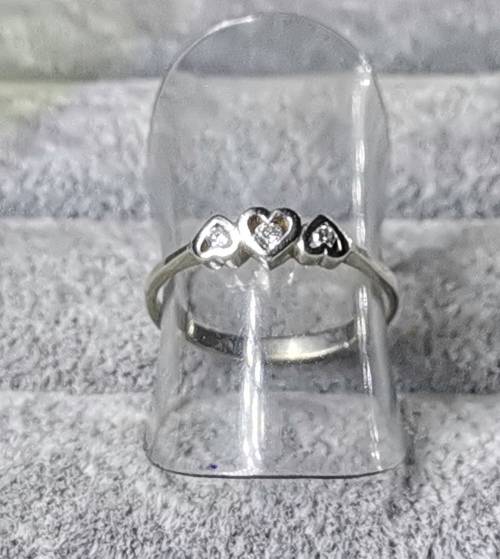 *R1 Auction* Silver Heart Ring