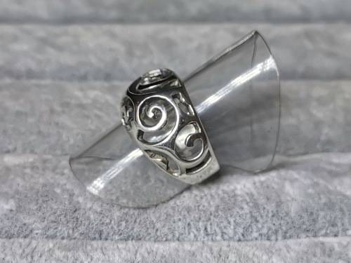 DISCOUNT!!! Swirly Silver Ring
