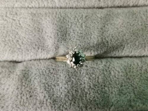 Stunning 9ct Gold Ring