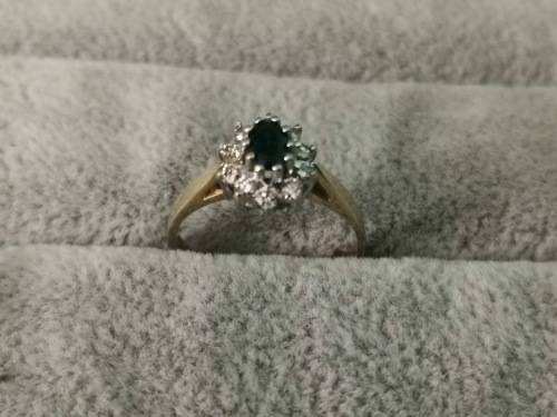 Stunning 9ct Gold Ring