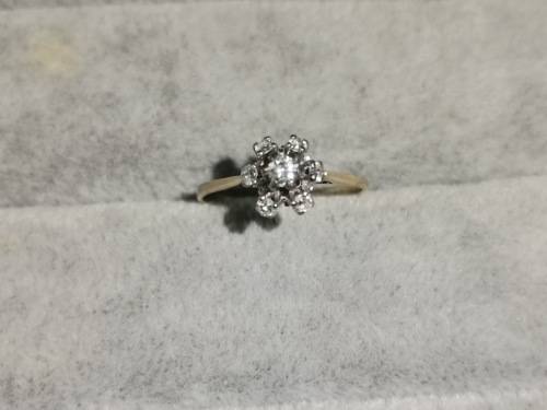 Stunning 14ct Gold Diamond Ring
