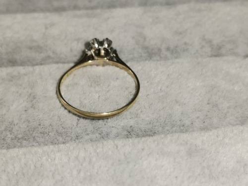 Stunning 14ct Gold Diamond Ring