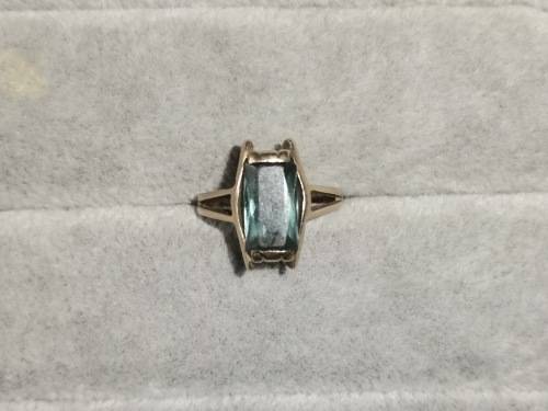 Stunning 9ct Gold Alexandrite Ring