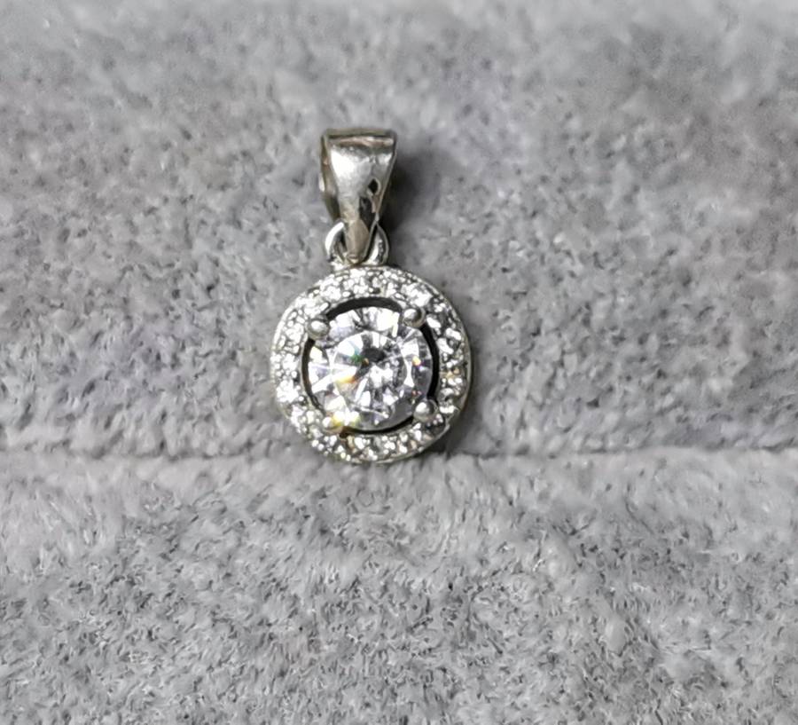 Dazzling Silver Pendant
