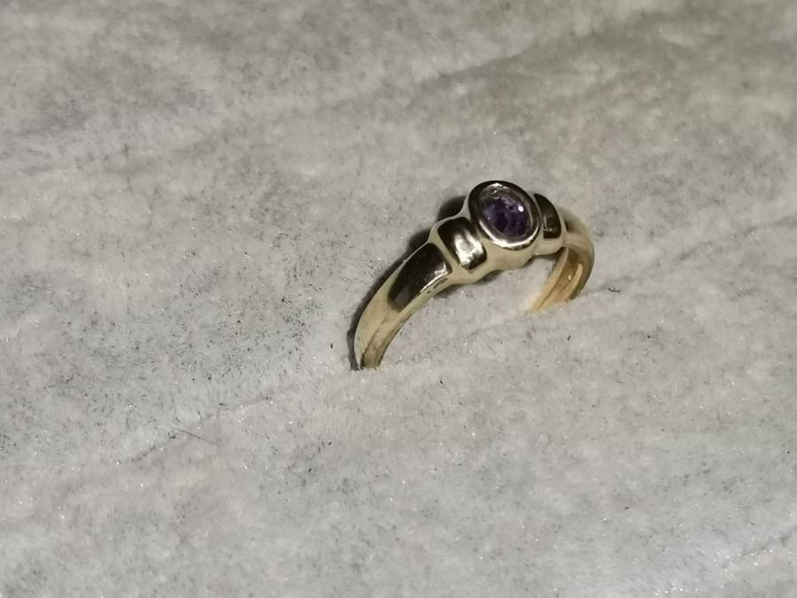 9ct Gold Amethyst Ring