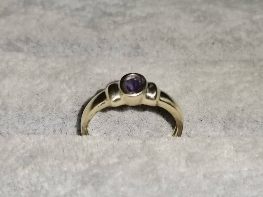 9ct Gold Amethyst Ring