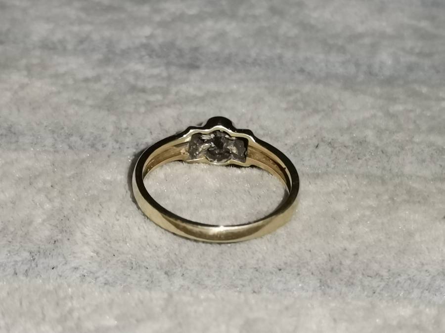 9ct Gold Amethyst Ring
