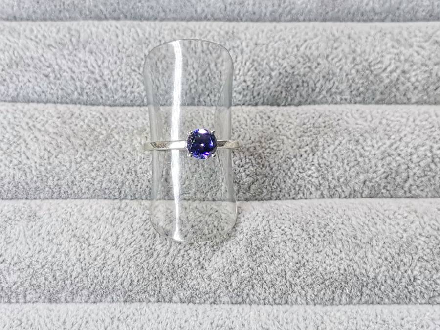 *R1 Auction* Gorgeous Silver Ring