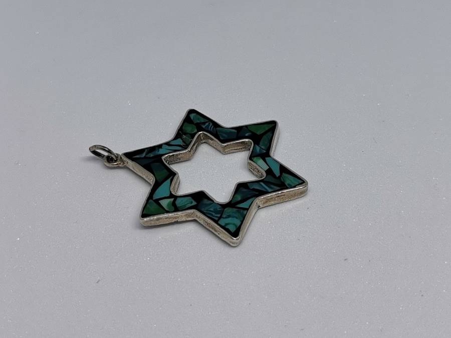 Gorgeous Silver Pendant