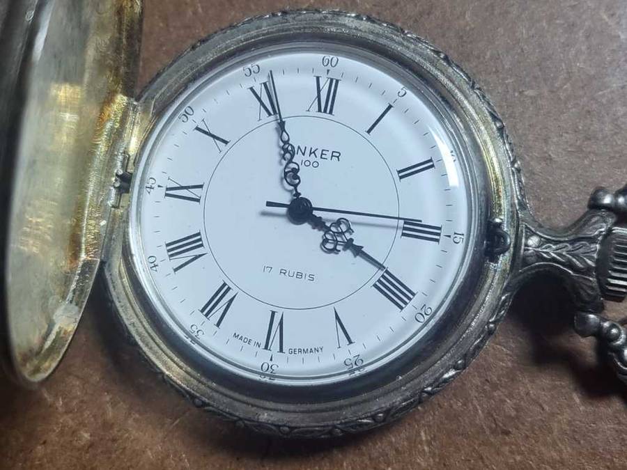 Anker 100 17 Rubis Pocket Watch