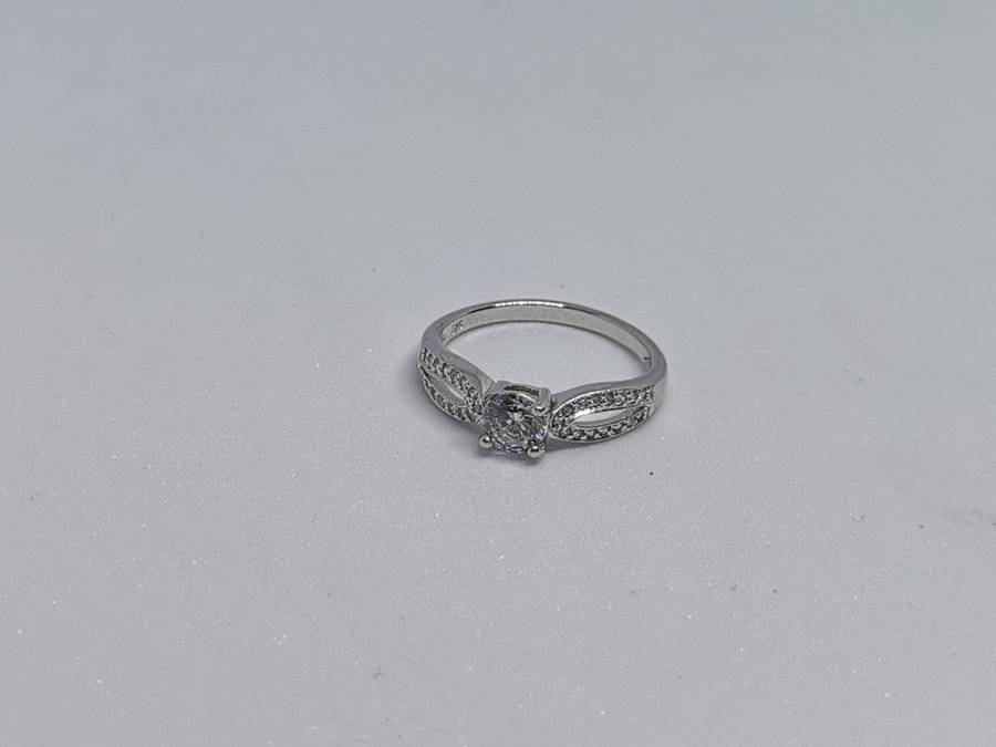 Dazzling Silver Ring