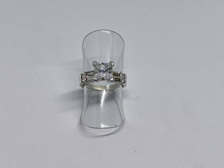 Dazzling Silver Ring