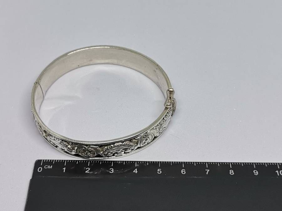 Detailed Silver Bangle