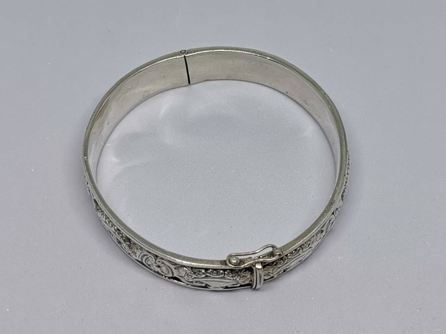 Detailed Silver Bangle