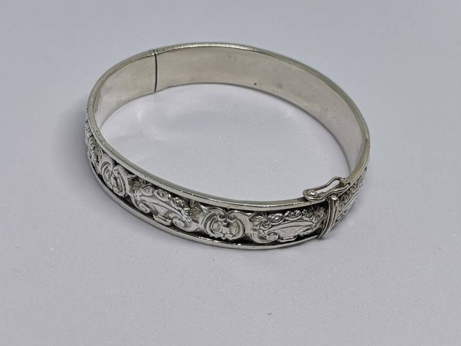 Detailed Silver Bangle