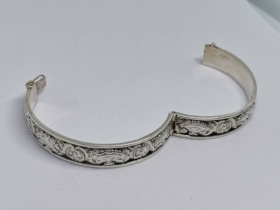 Detailed Silver Bangle