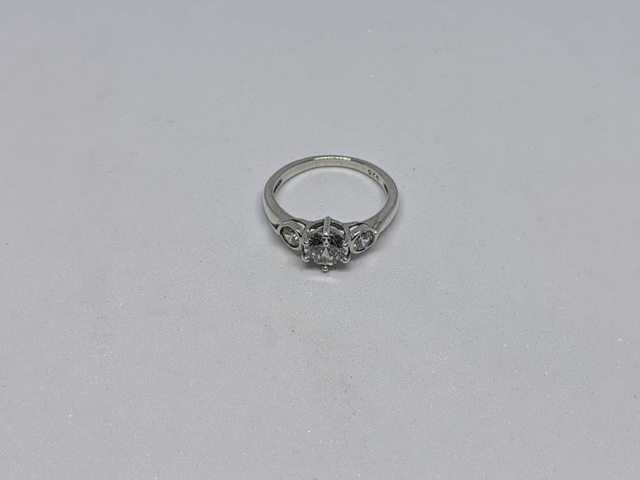 Pretty Silver Trilogy Ring