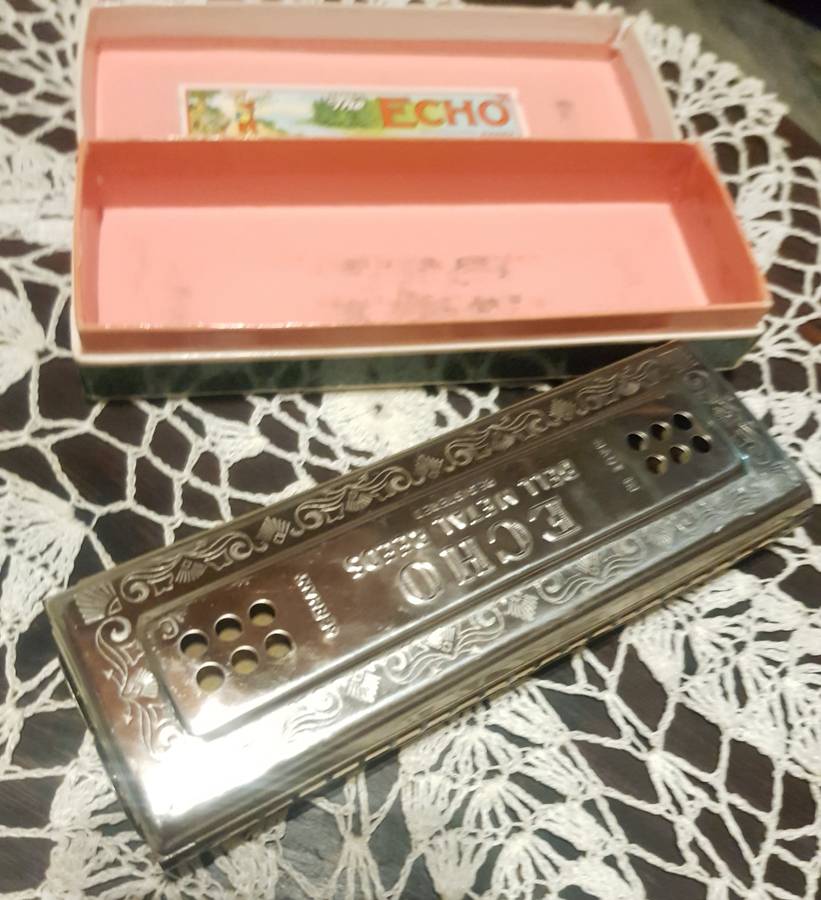 STUNNING VINTAGE HARMONICA M.HONER ECHO DOUBLE SIDED PLAYING