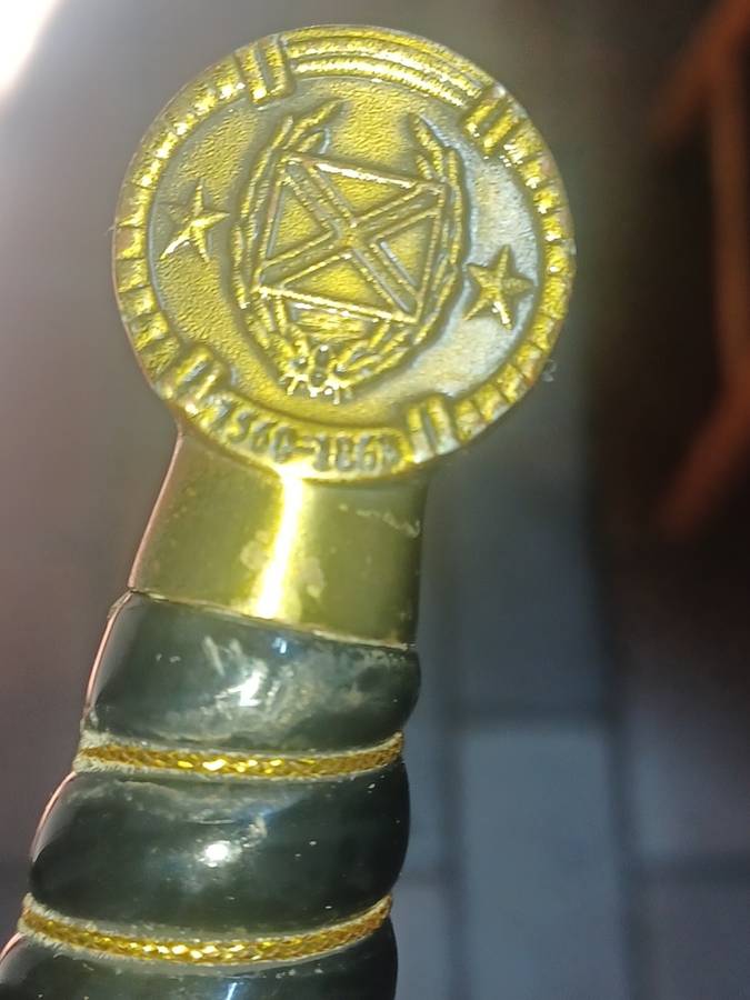 STUNNING ANTIQUE DISPLAY OFFICER SWORD