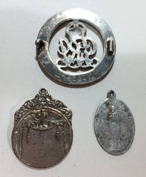 Assorted medallions