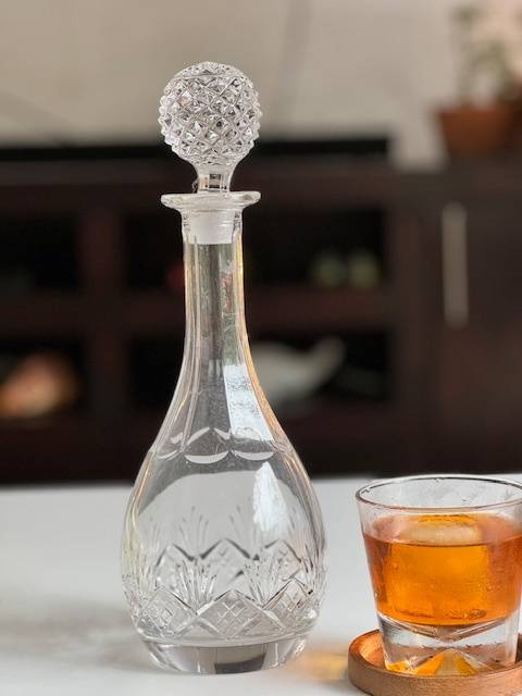 Gorgeous Round Lead Crystal Decanter *NO RESERVE*