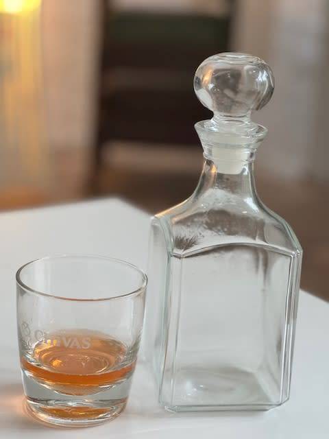 Square Glass Decanter *NO RESERVE*